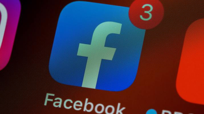 Facebook creates subscription links to circumvent Apple fees