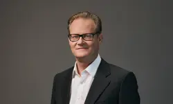 James Lamont to leave FT after 25 years