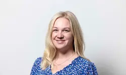 The Sun hires Elaine Scott